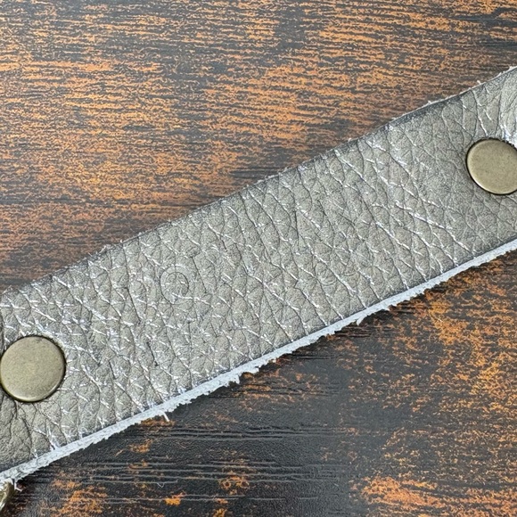 PLG PORTLAND LEATHER Long Keychain in Stardust - Picture 3 of 6
